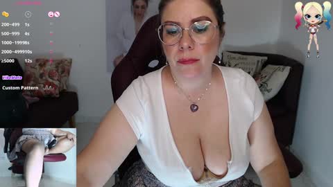 Snapshot of diva_milf chatting on 10, 1, 2025 Diva online show from 10, 1, 2025