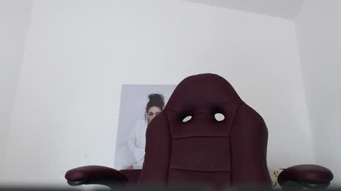 Snapshot of diva_milf chatting on 1, 2, 2025 Diva online show from 1, 2, 2025