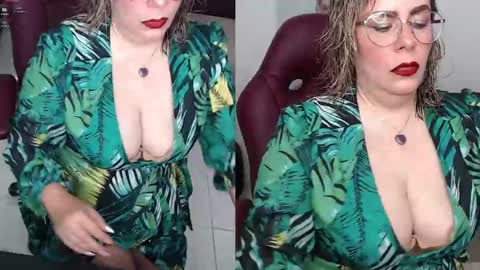 Snapshot of diva_milf chatting on 9, 2, 2025 Diva online show from 9, 2, 2025