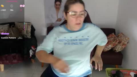 Snapshot of diva_milf chatting on 17, 11, 2025 Diva online show from 17, 11, 2025