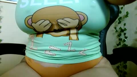 Snapshot of divadirty chatting on 1, 1, 2025 Mari online show from 1, 1, 2025