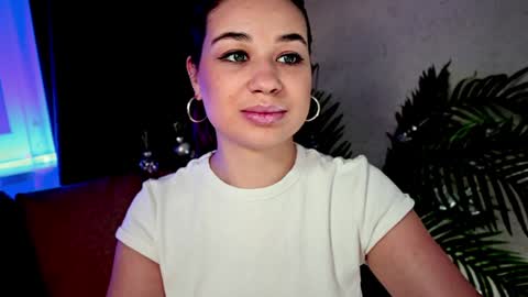 Snapshot of divetagrace chatting on 8, 1, 2025 Tia online show from 8, 1, 2025