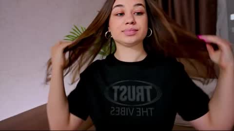 Snapshot of divetagrace chatting on 28, 2, 2025 Tia online show from 28, 2, 2025