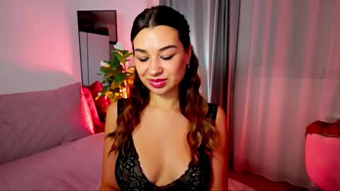 Snapshot of divetagrace chatting on 7, 11, 2025 Tia online show from 7, 11, 2025