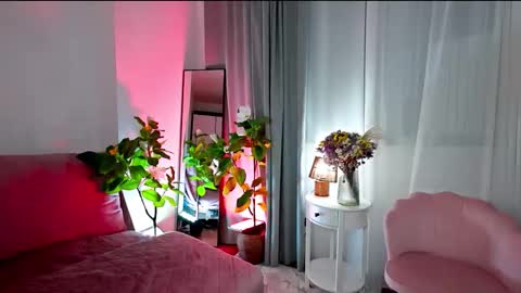 Snapshot of divetagrace chatting on 19, 11, 2025 Tia online show from 19, 11, 2025