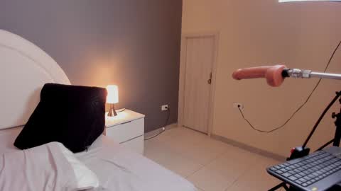 Snapshot of divine_sin chatting on 31, 1, 2025 divine_sin online show from 31, 1, 2025