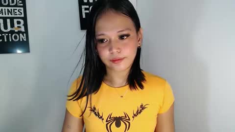 Crystal mae online show from 23, 4, 2026