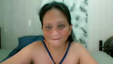 Snapshot of divinegrace10 chatting on 19, 5, 2026 Divine Grace Close To Your Hear online show from 19, 5, 2026
