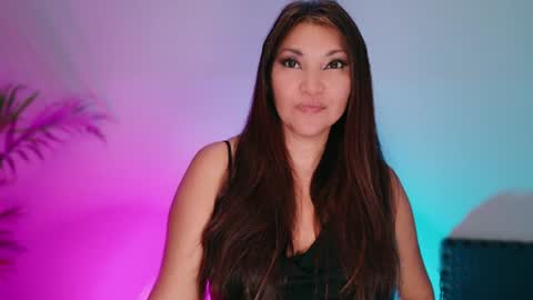 DivineLynn online show from 5, 8, 2026