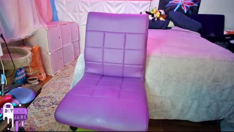 Jade Divyne online show from 4, 12, 2024