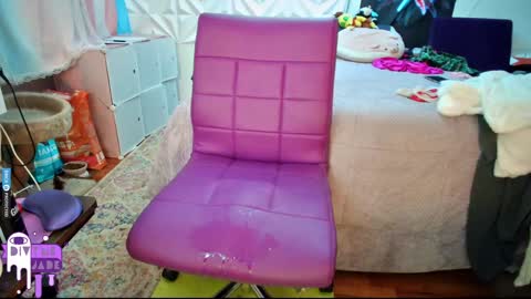 Jade Divyne online show from 8, 12, 2024