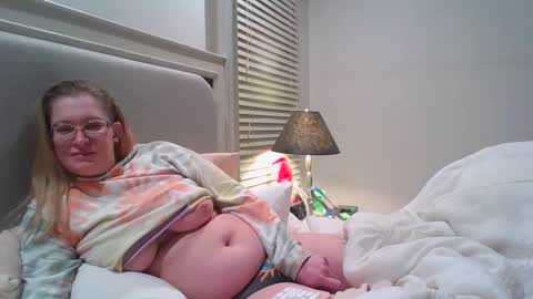 Snapshot of dixie_comanche chatting on 6, 1, 2025 dixie_comanche online show from 6, 1, 2025