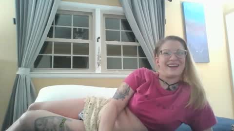 Snapshot of dixie_comanche chatting on 8, 1, 2025 dixie_comanche online show from 8, 1, 2025