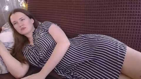 Snapshot of dixiemiller chatting on 3, 12, 2025 Dixiemiller online show from 3, 12, 2025