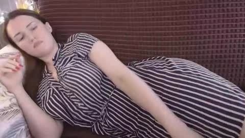 Snapshot of dixiemiller chatting on 15, 12, 2025 Dixiemiller online show from 15, 12, 2025