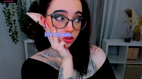 Snapshot of dixipixi_ chatting on 30, 12, 2024 dixipixi_ online show from 30, 12, 2024