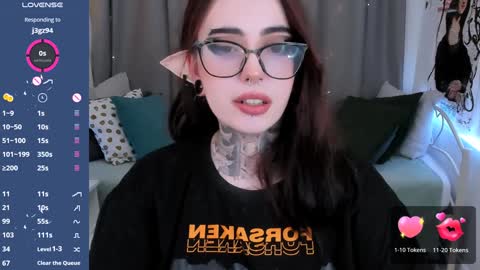 Snapshot of dixipixi_ chatting on 1, 2, 2025 dixipixi_ online show from 1, 2, 2025