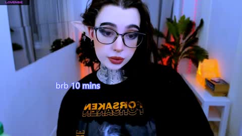 Snapshot of dixipixi_ chatting on 7, 2, 2025 dixipixi_ online show from 7, 2, 2025