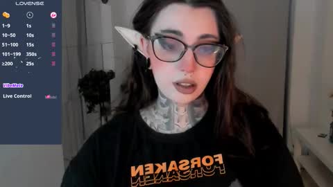 Snapshot of dixipixi_ chatting on 19, 10, 2025 dixipixi_ online show from 19, 10, 2025