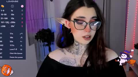 Snapshot of dixipixi_ chatting on 6, 11, 2025 dixipixi_ online show from 6, 11, 2025