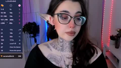 Snapshot of dixipixi_ chatting on 7, 11, 2025 dixipixi_ online show from 7, 11, 2025