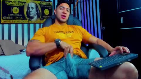 Snapshot of dixon_ray_ chatting on 22, 12, 2024 Dixon online show from 22, 12, 2024