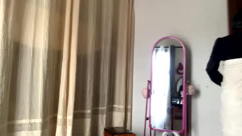 djayanah online show from 10, 4, 2026