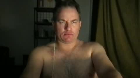 Snapshot of djswpy chatting on 11, 2, 2026 TriflinYoBitch online show from 11, 2, 2026