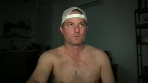 Snapshot of djswpy chatting on 10, 4, 2026 TriflinYoBitch online show from 10, 4, 2026