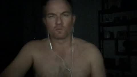 Snapshot of djswpy chatting on 16, 4, 2026 TriflinYoBitch online show from 16, 4, 2026