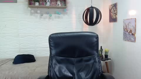 Snapshot of dmitrisanders1 chatting on 18, 1, 2025 Maybe in pvt online show from 18, 1, 2025