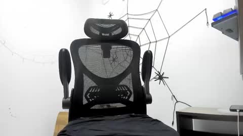 Snapshot of dmitrisanders1 chatting on 25, 2, 2026 Maybe in pvt online show from 25, 2, 2026