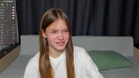 Snapshot of do_dick chatting on 25, 1, 2025 Polly and Kiriko online show from 25, 1, 2025