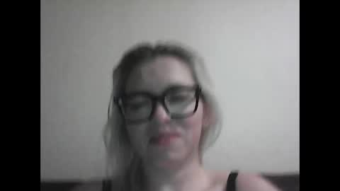 Snapshot of dolce_tempt chatting on 4, 12, 2025 dolce_tempt online show from 4, 12, 2025