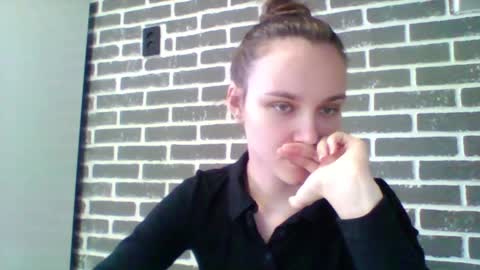 dolcezza_ online show from 9, 4, 2026