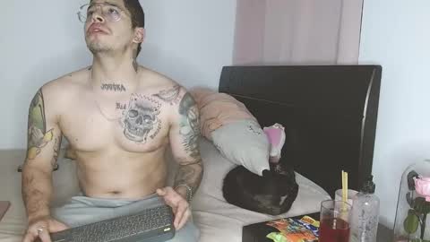 Snapshot of doll_and_sex chatting on 22, 1, 2025 Auro and Santiago online show from 22, 1, 2025