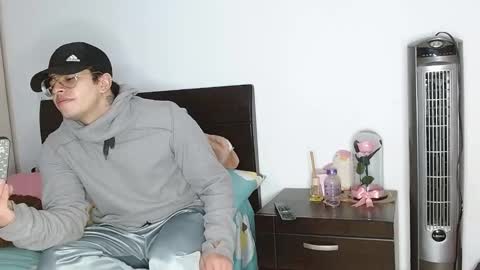 Snapshot of doll_and_sex chatting on 10, 2, 2025 Auro and Santiago online show from 10, 2, 2025