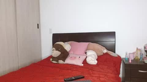 Snapshot of doll_and_sex chatting on 2, 3, 2025 Auro and Santiago online show from 2, 3, 2025