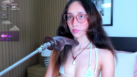 Snapshot of doll_bella_ chatting on 18, 9, 2025 Bella online show from 18, 9, 2025