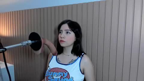 Bella  online show from 20, 12, 2025