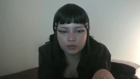 doll_dollys_ online show from 26, 2, 2026