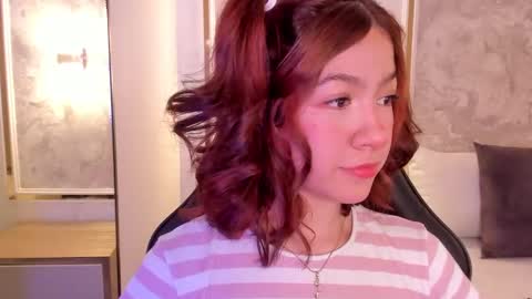 Snapshot of doll_eyeess_ chatting on 25, 9, 2025 D online show from 25, 9, 2025