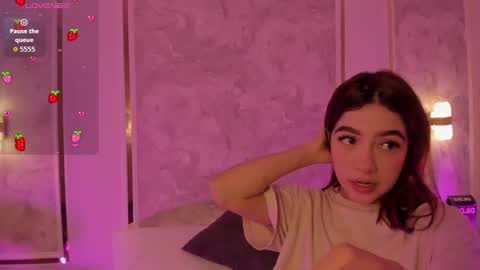 Snapshot of doll_eyeess_ chatting on 17, 10, 2025 D online show from 17, 10, 2025