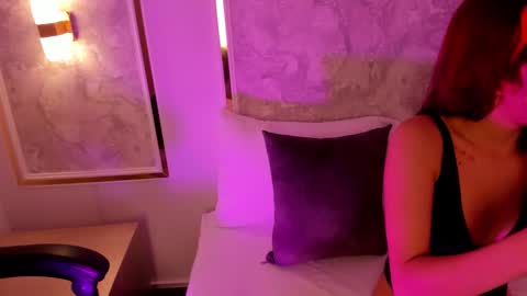 Snapshot of doll_eyeess_ chatting on 20, 11, 2025 D online show from 20, 11, 2025