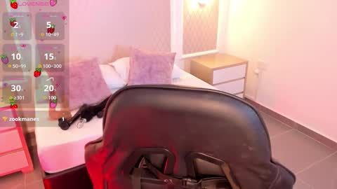 Snapshot of doll_eyeess_ chatting on 16, 12, 2025 D online show from 16, 12, 2025