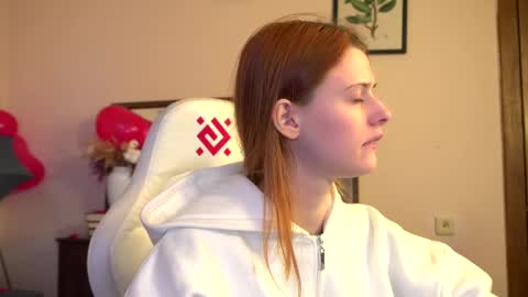 Your doll Lesli online show from 13, 2, 2025