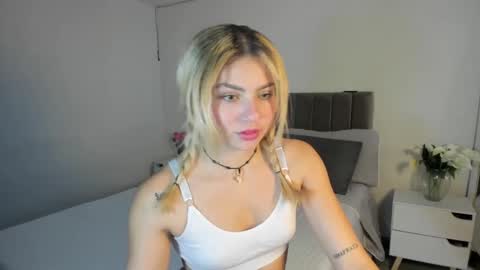 doll_oriana online show from 25, 9, 2025