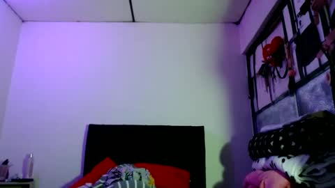 Snapshot of doll_sary chatting on 4, 1, 2025 Catherine XXX online show from 4, 1, 2025