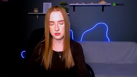 doll_vey online show from 14, 9, 2025