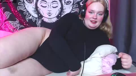 Miss Rose online show from 8, 11, 2025